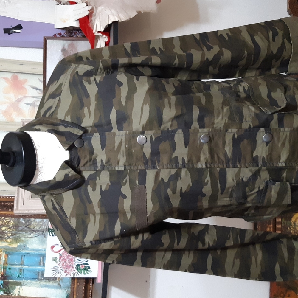Womens Jacket Sz Small Camoflauge army Green long sleeve ABOUND